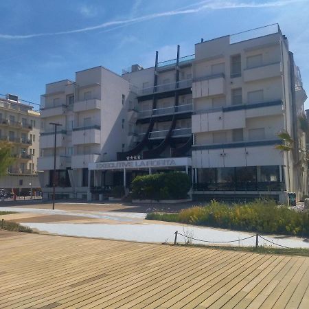 Hotel Executive La Fiorita Rimini Eksteriør billede