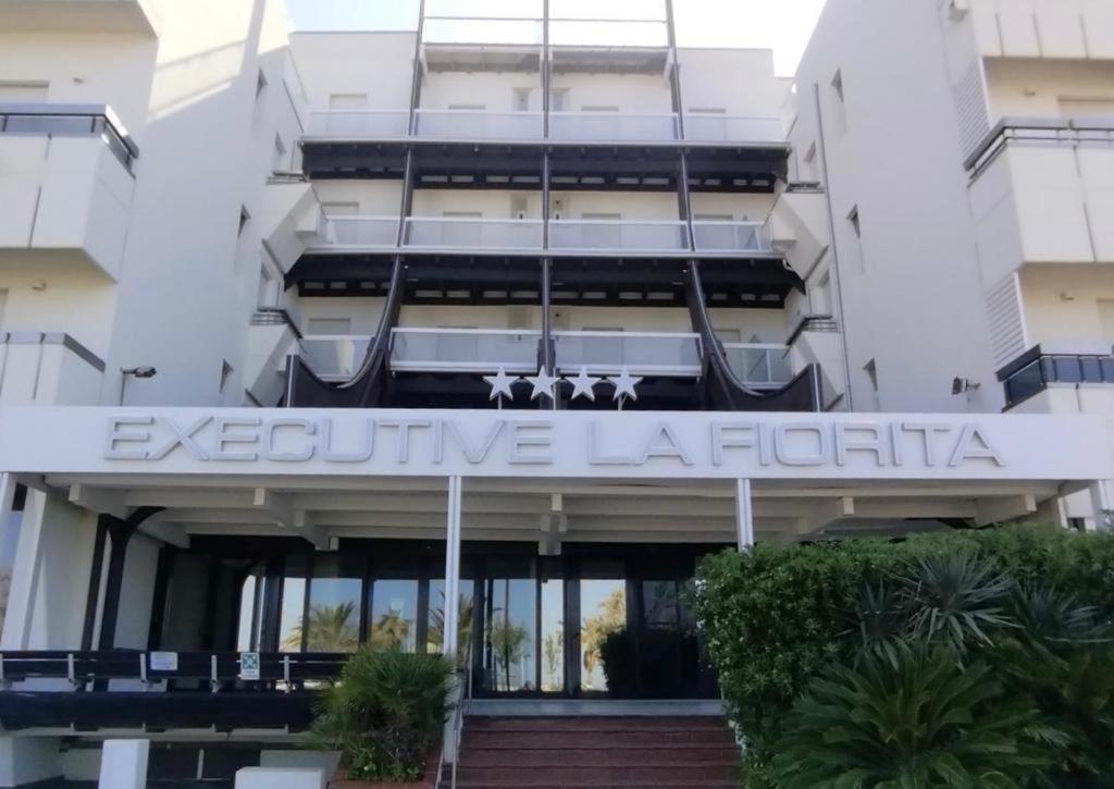 Hotel Executive La Fiorita Rimini Eksteriør billede