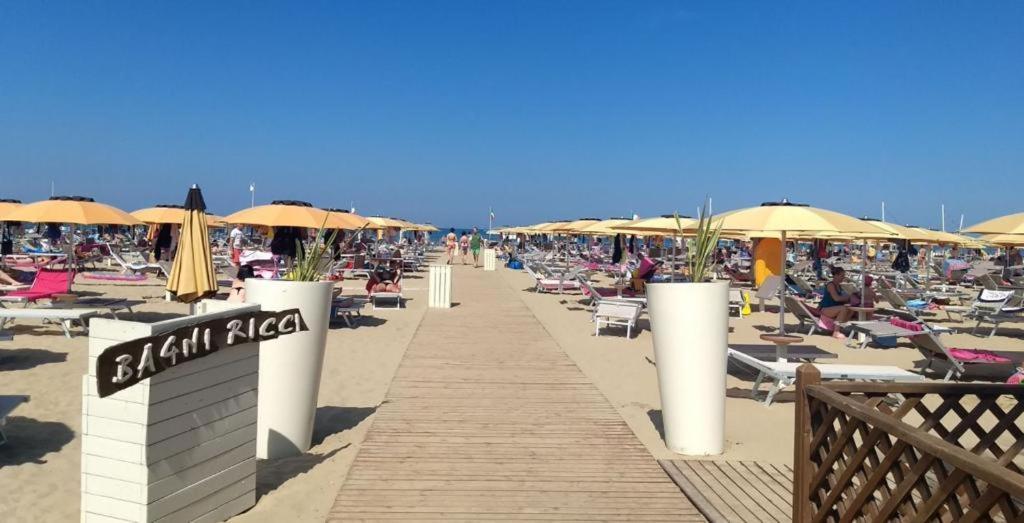 Hotel Executive La Fiorita Rimini Eksteriør billede