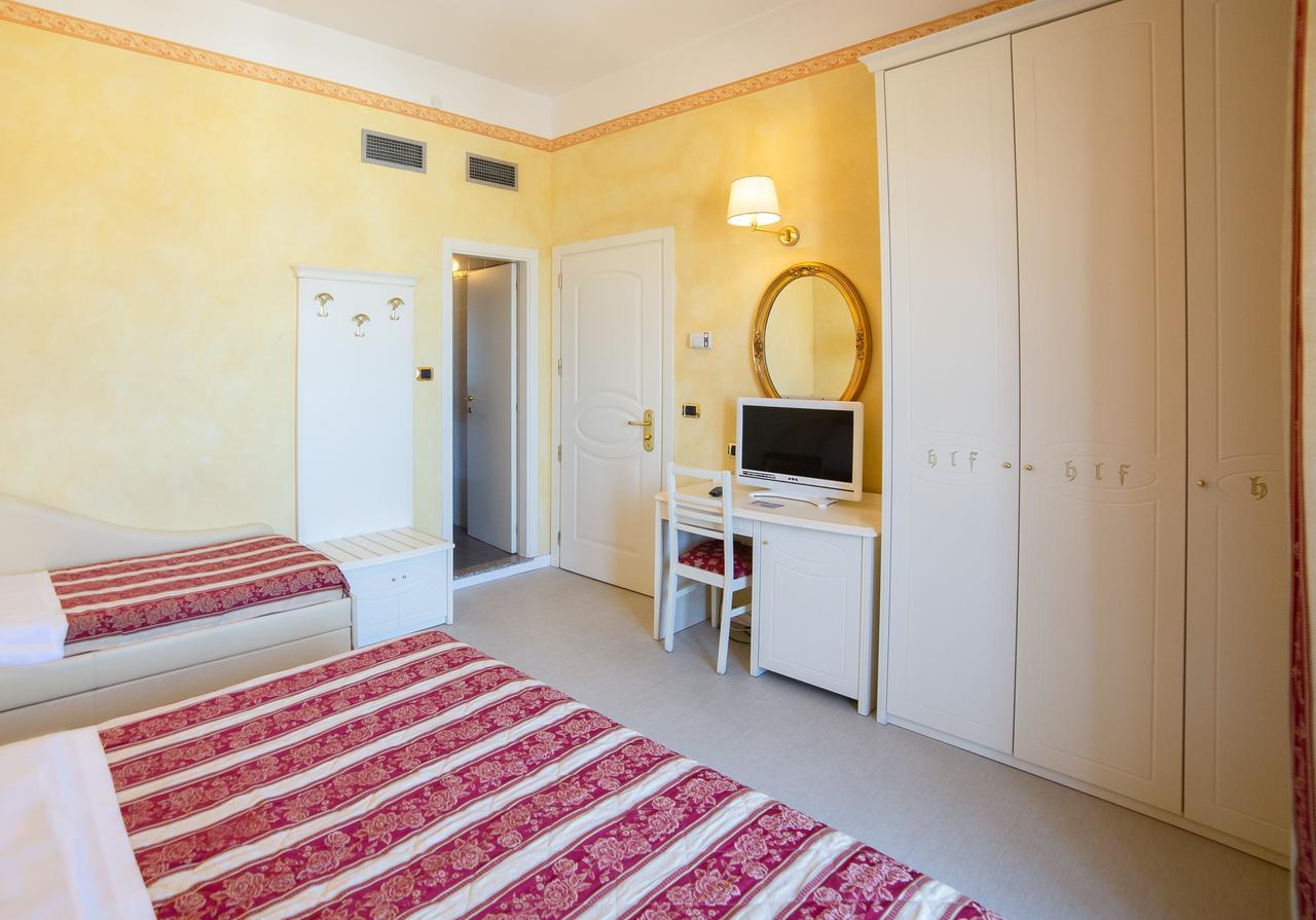 Hotel Executive La Fiorita Rimini Eksteriør billede