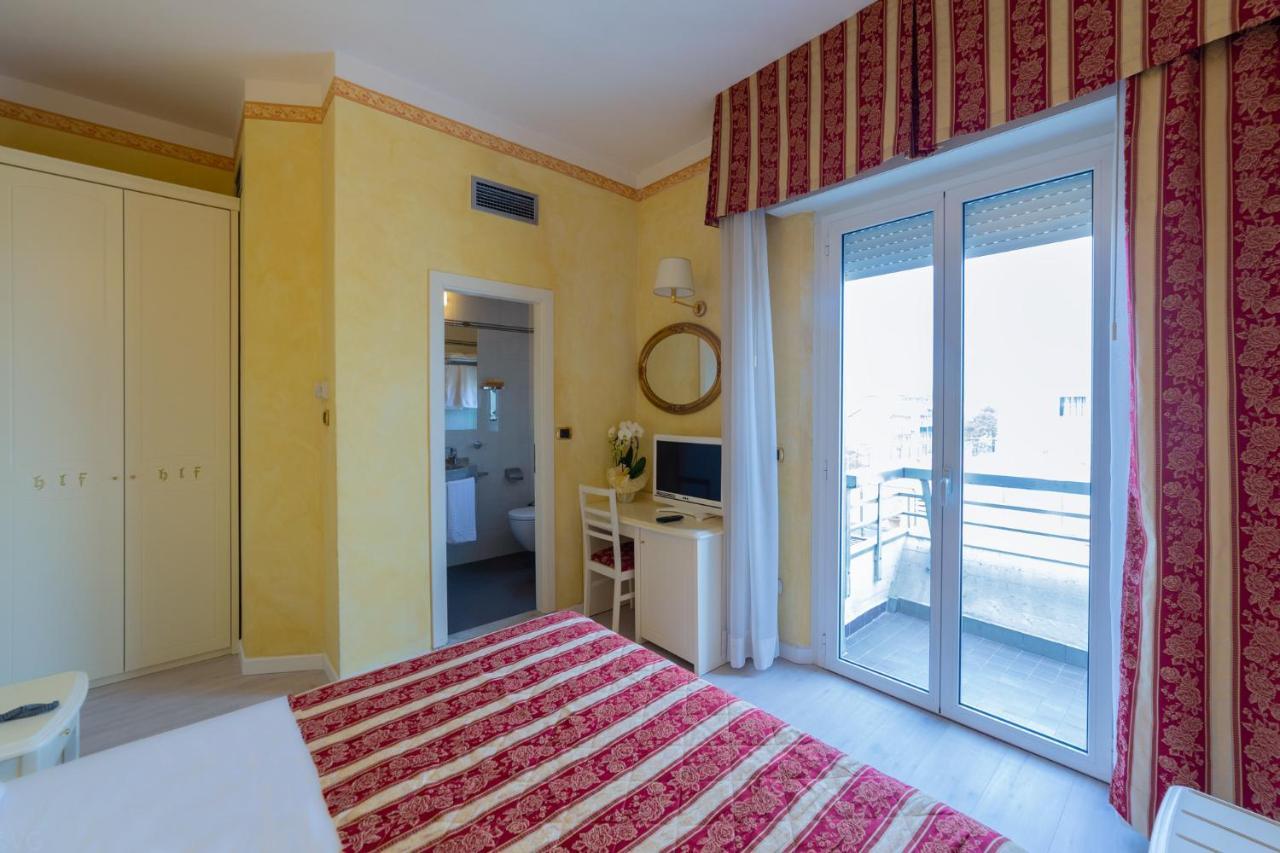 Hotel Executive La Fiorita Rimini Eksteriør billede