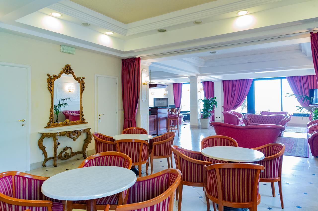 Hotel Executive La Fiorita Rimini Eksteriør billede
