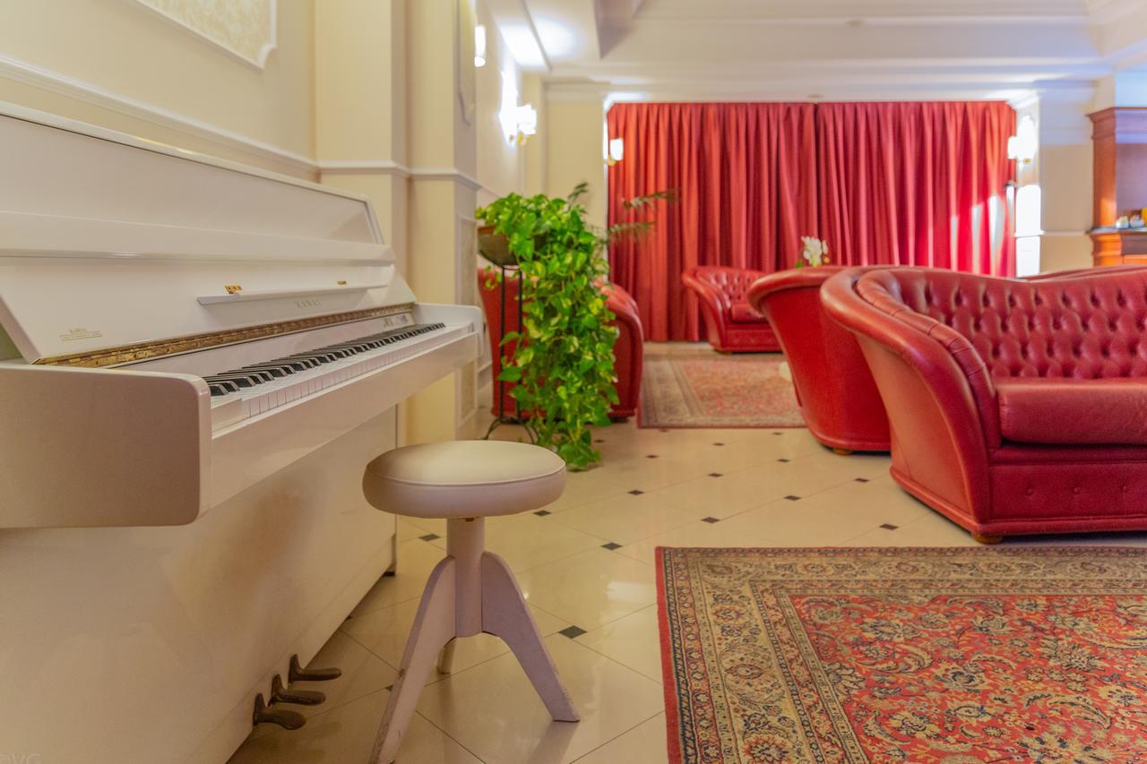 Hotel Executive La Fiorita Rimini Eksteriør billede